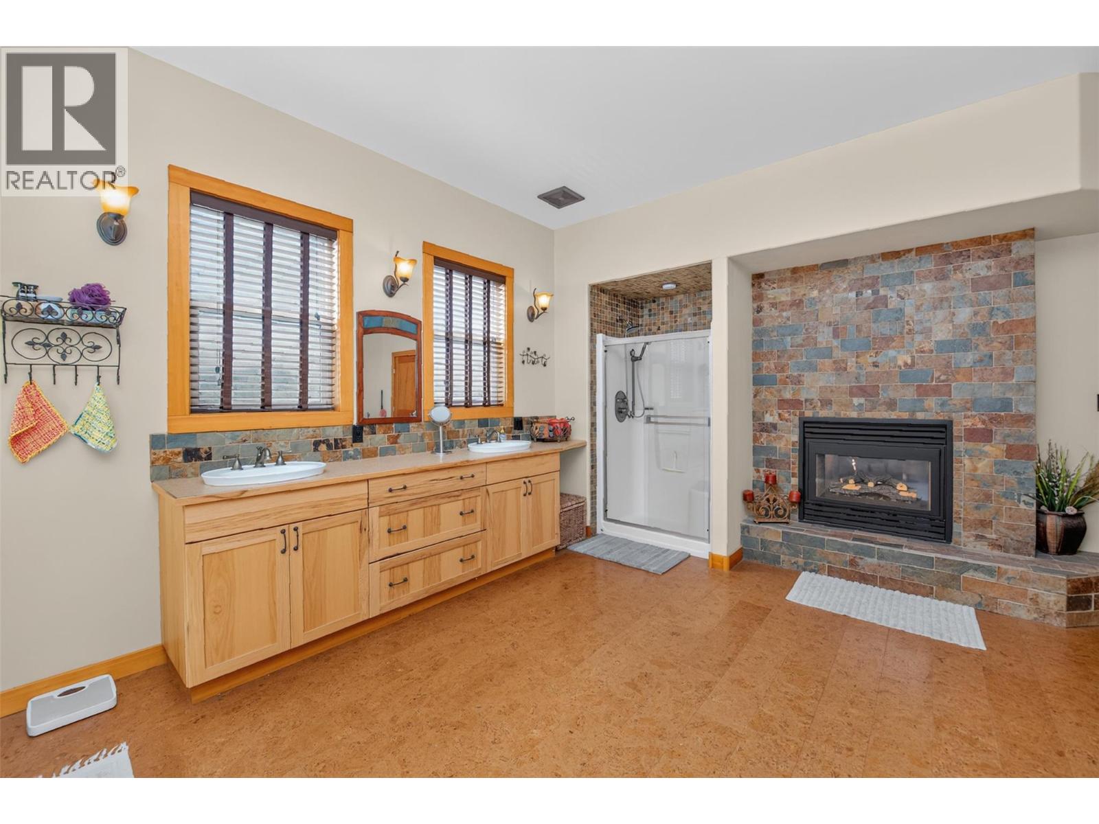 3604 Pleasant Valley Road - 44
