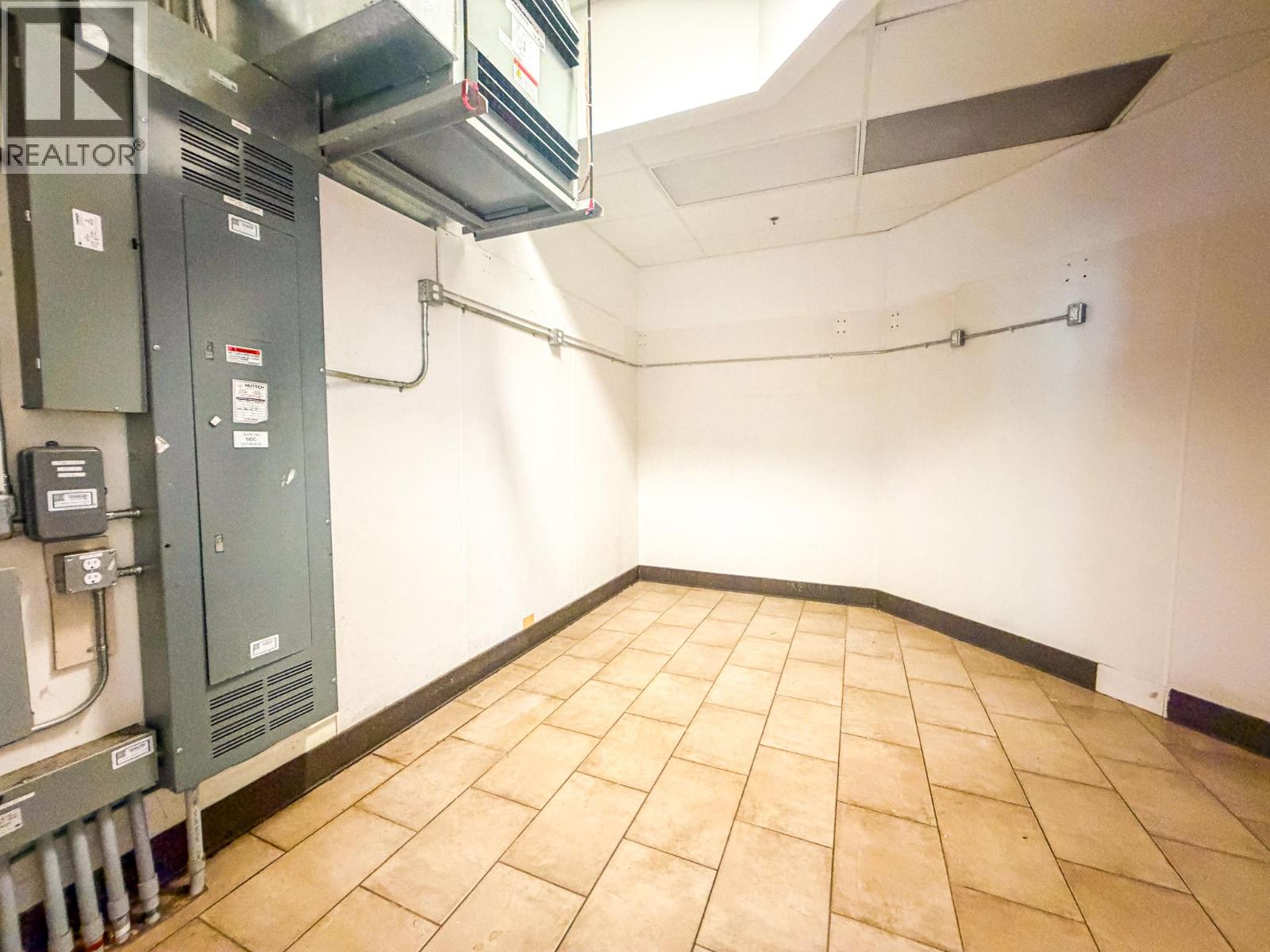 102 1151 10th Avenue Southwest, Salmon Arm