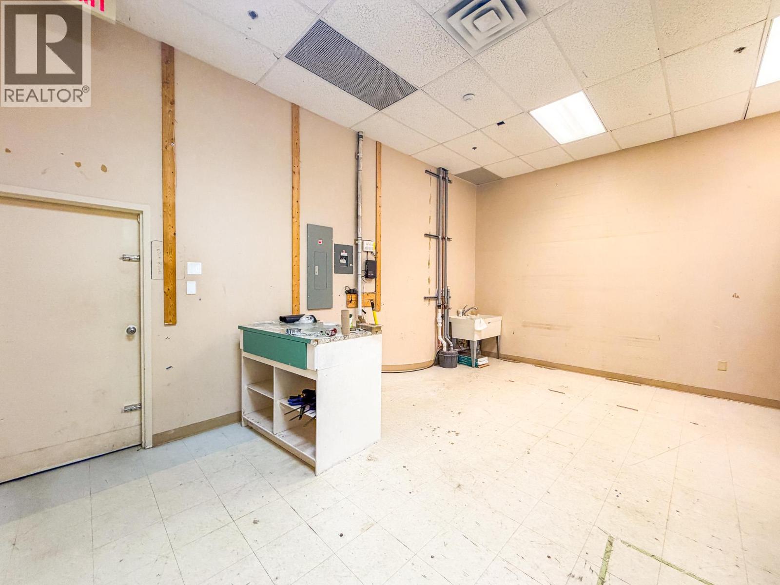 149 1151 10th Avenue Southwest, Salmon Arm