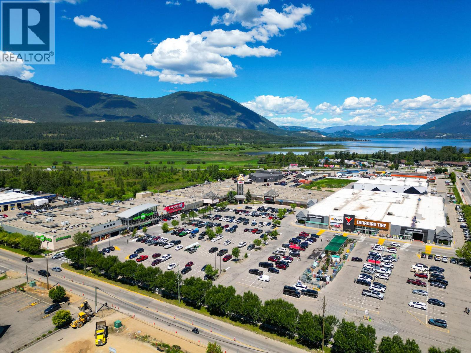 149 1151 10th Avenue Southwest, Salmon Arm