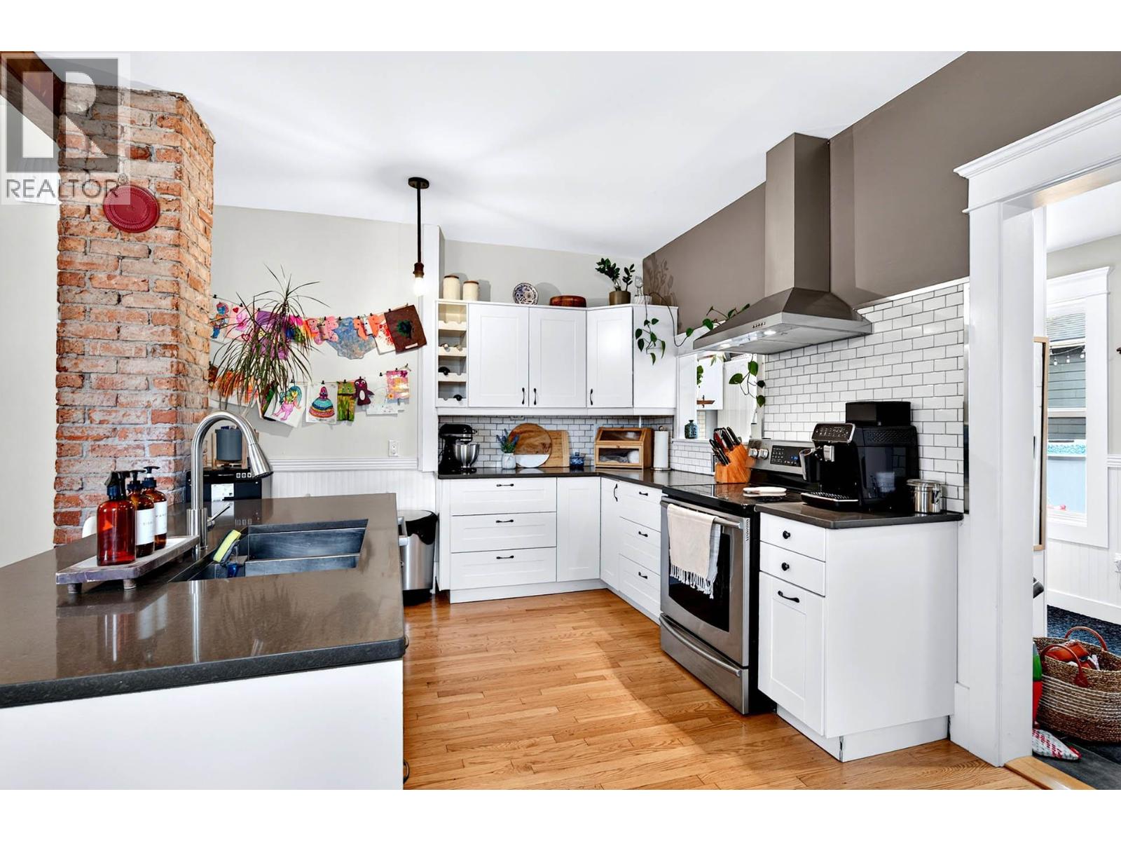 705 Dominion Street - 12
