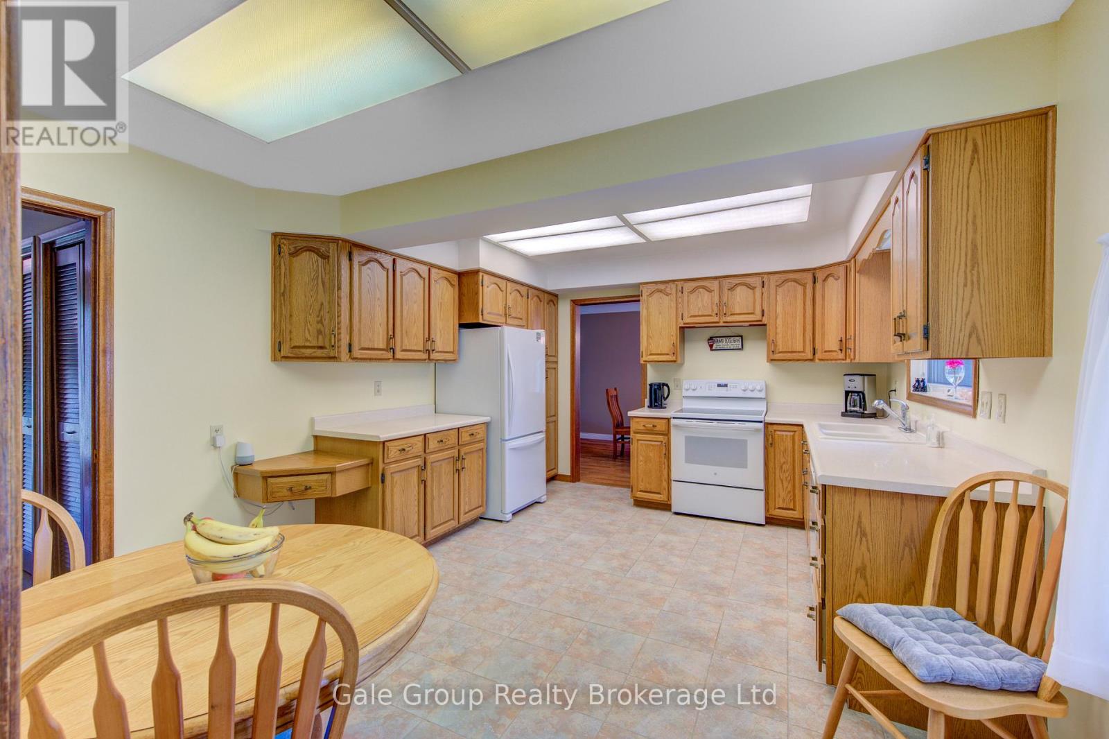 74 PINE STREET W - 18