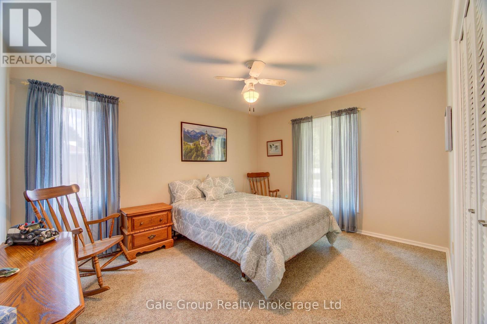 74 PINE STREET W - 22
