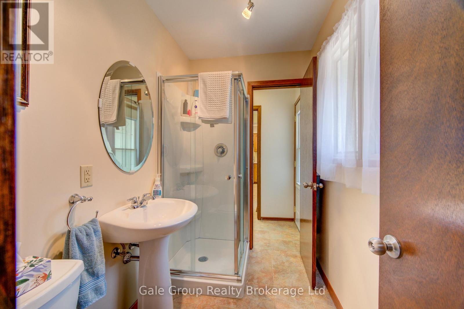 74 PINE STREET W - 26