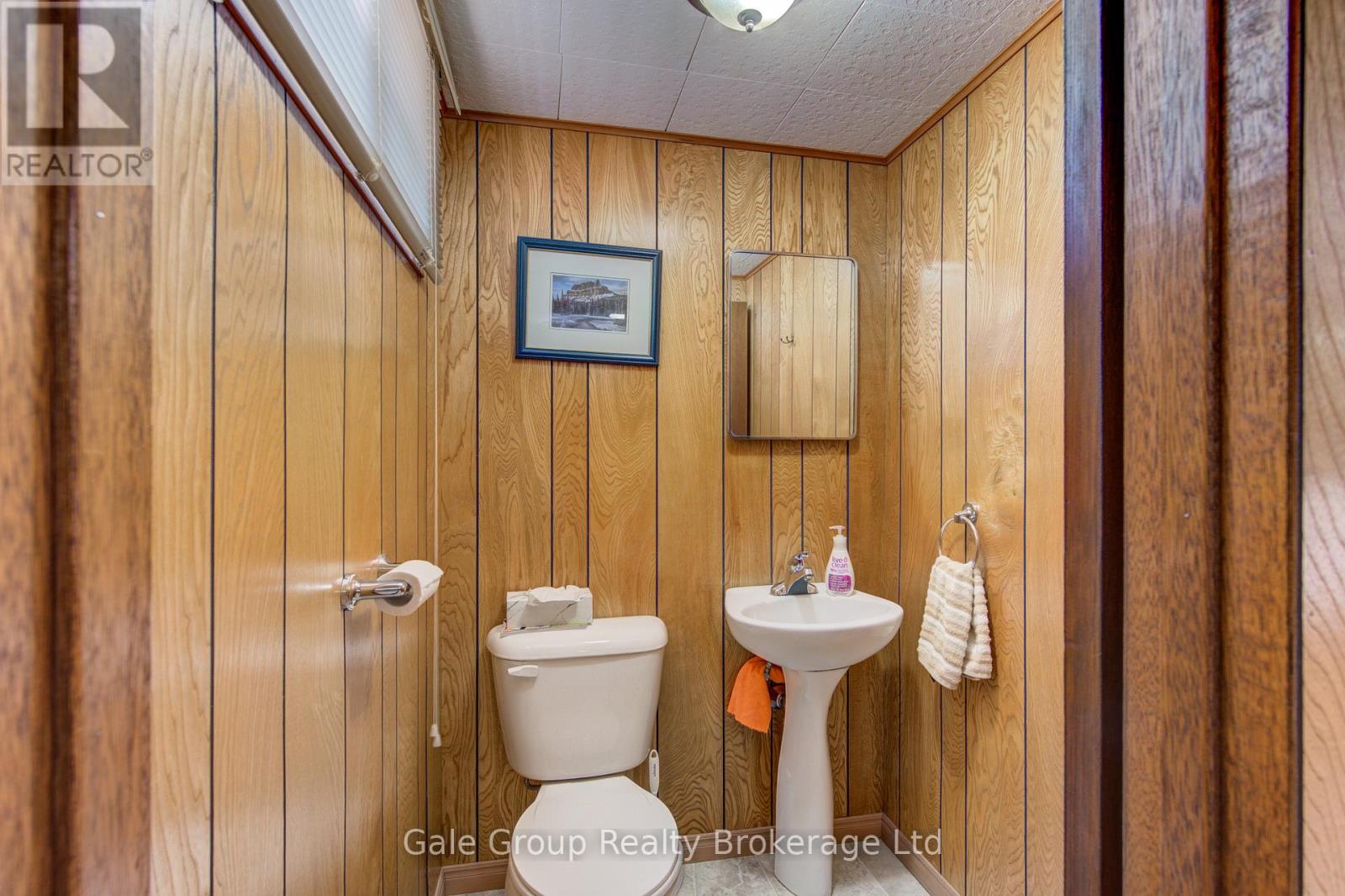 74 PINE STREET W - 35