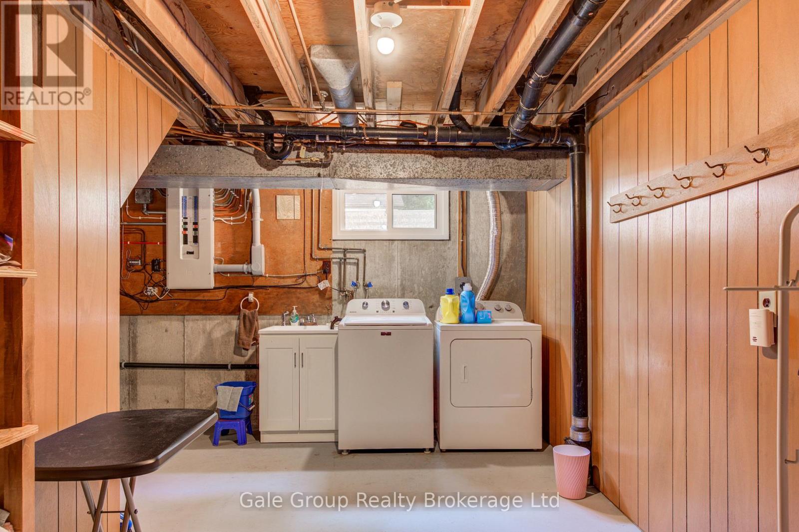 74 PINE STREET W - 36