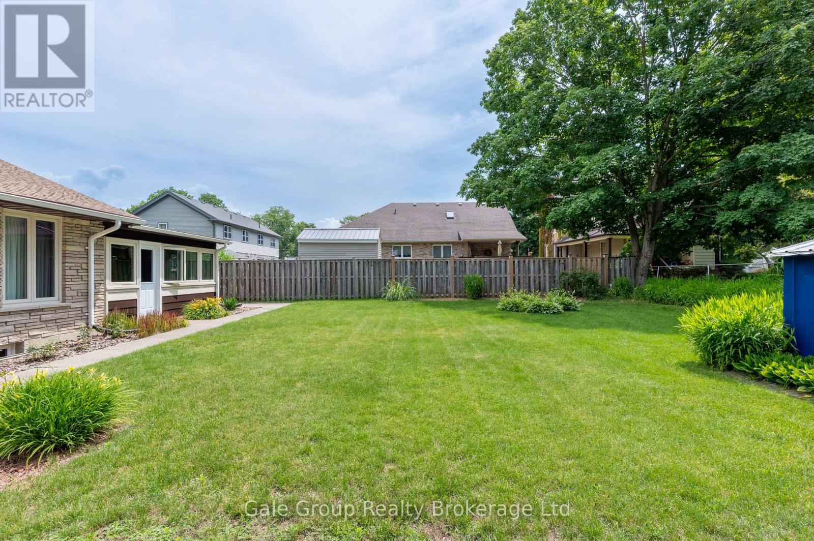 74 PINE STREET W - 43