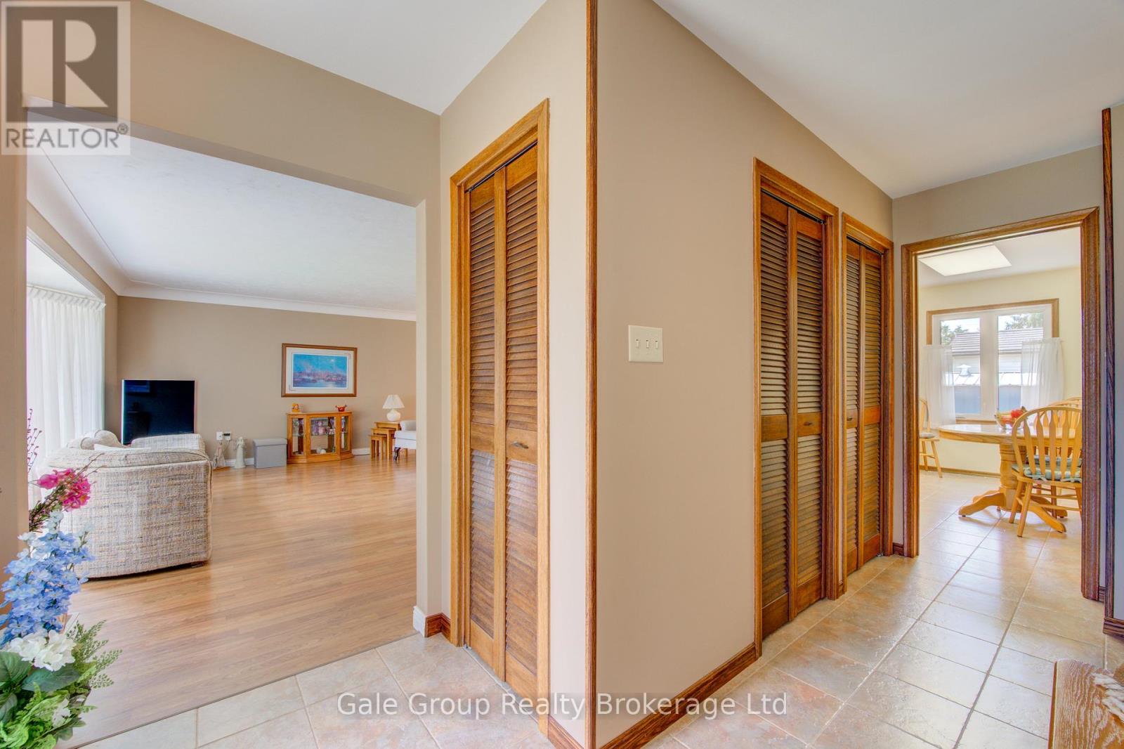 74 PINE STREET W - 6