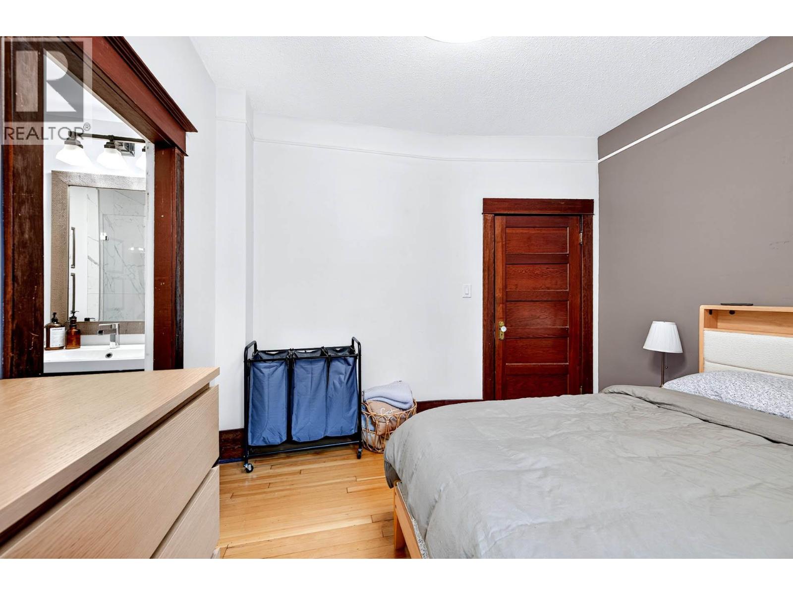 705 Dominion Street - 25
