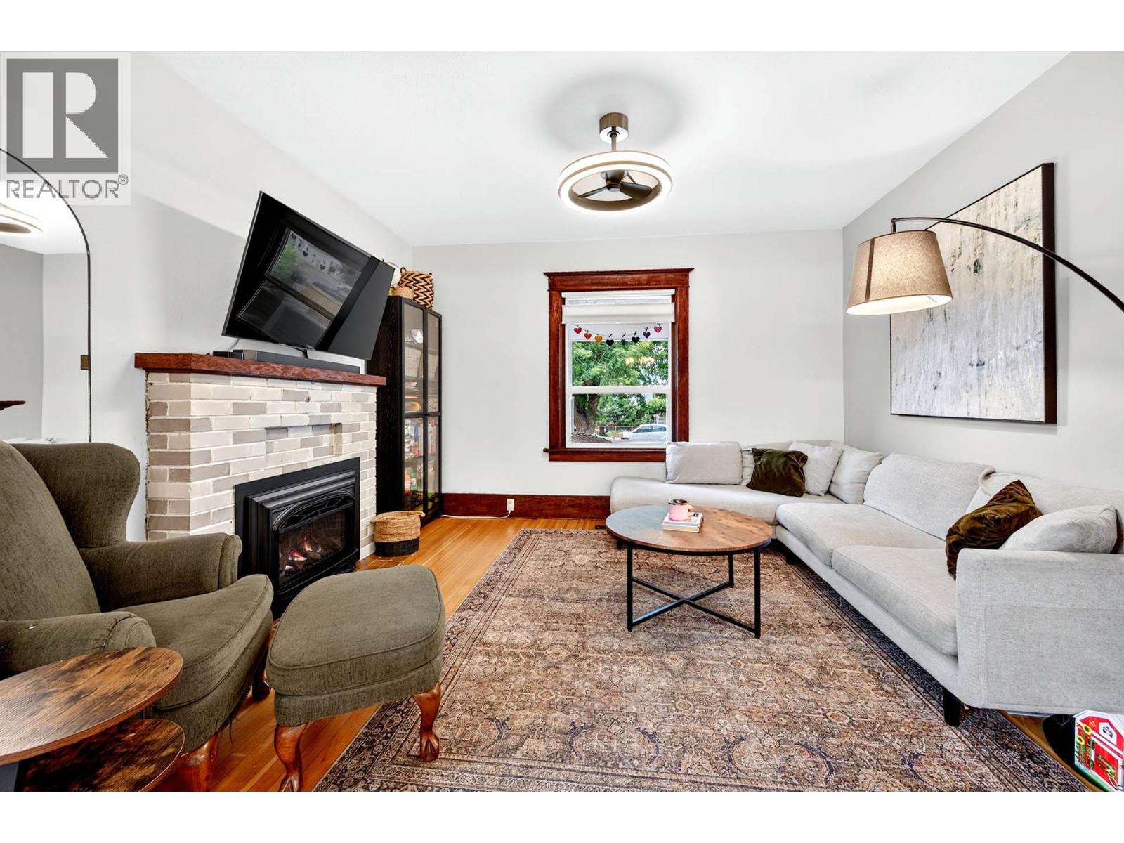 705 Dominion Street - 4