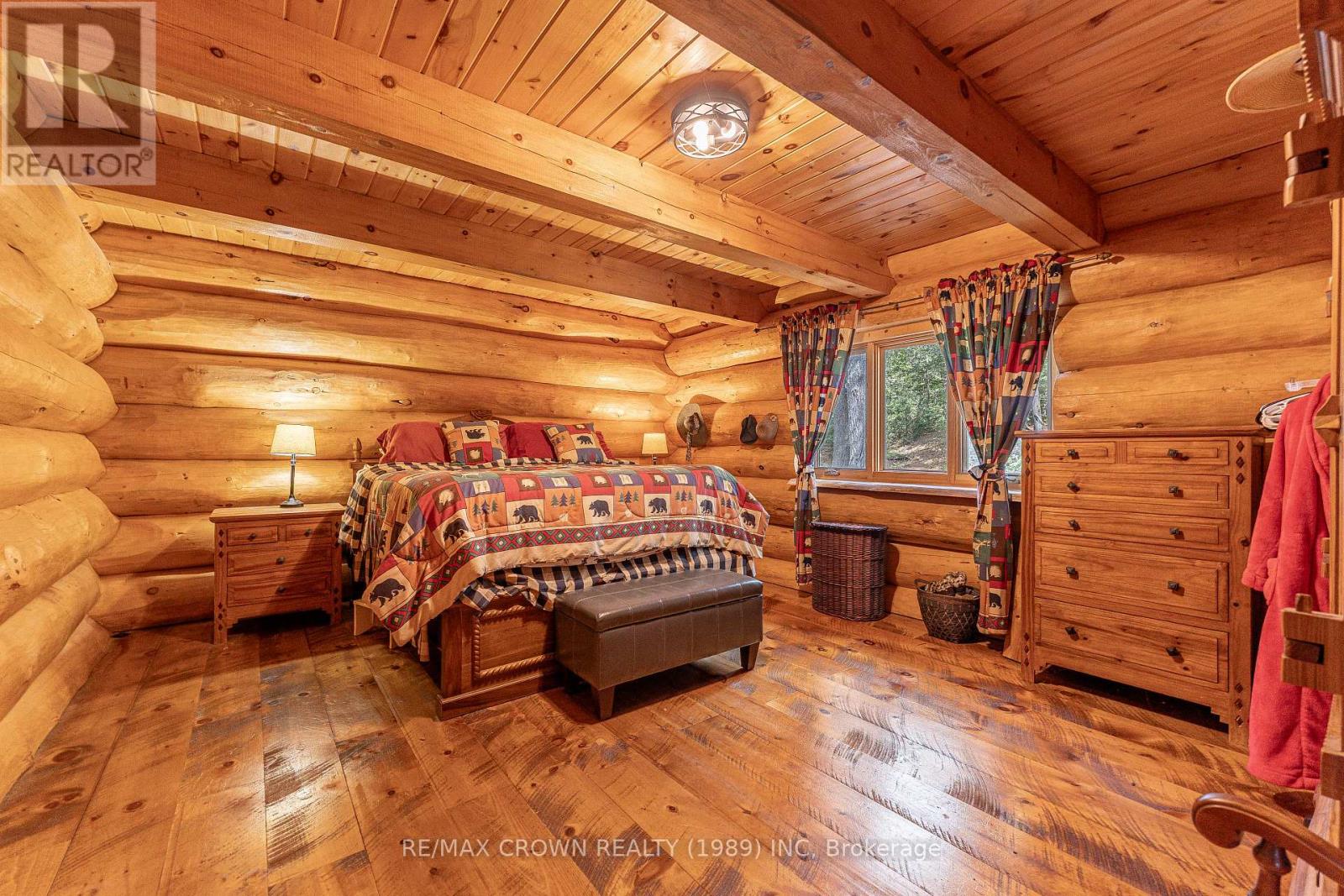 28 CASSELS LAKE C ISLAND - 11