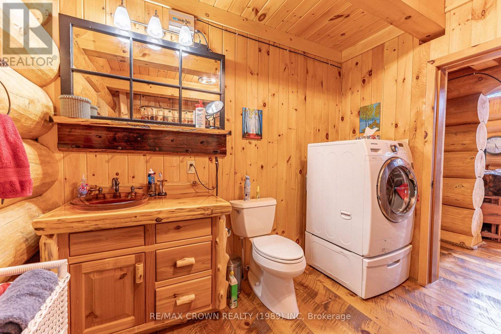 28 CASSELS LAKE C ISLAND - 14