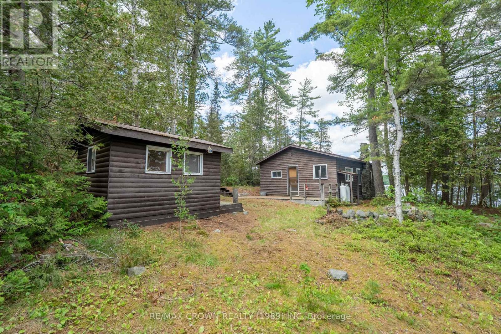 28 CASSELS LAKE C ISLAND - 17