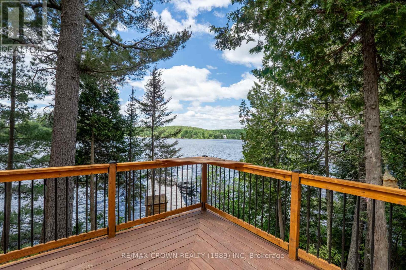 28 CASSELS LAKE C ISLAND - 44