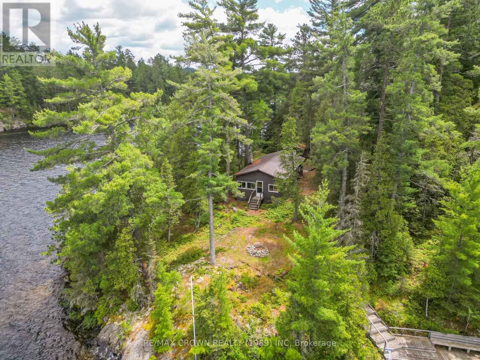 28 CASSELS LAKE C ISLAND - 47