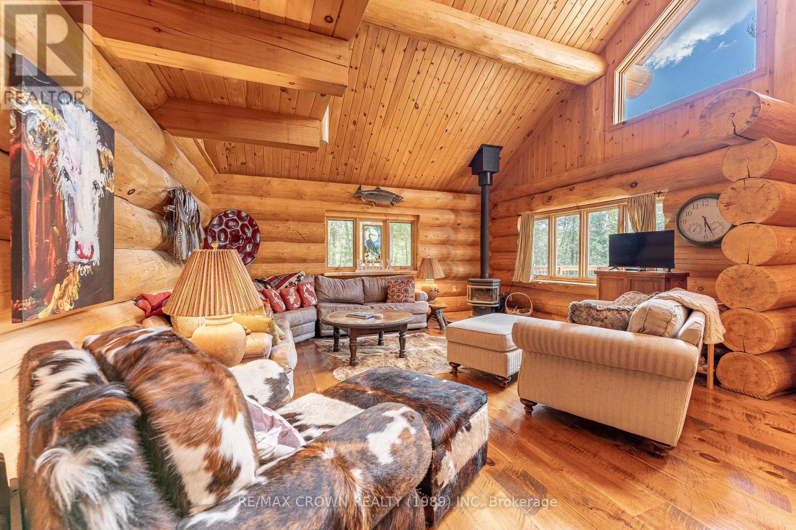 28 CASSELS LAKE C ISLAND - 5