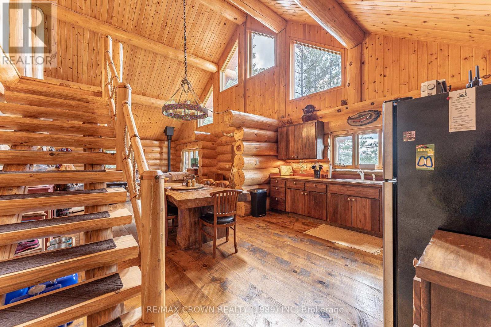 28 CASSELS LAKE C ISLAND - 7