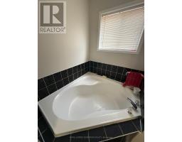 814 Golden Farmer Way, Mississauga, ON L5W1A7 Photo 23