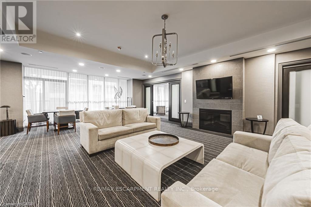 #703 11 BRONTE ROAD - 32