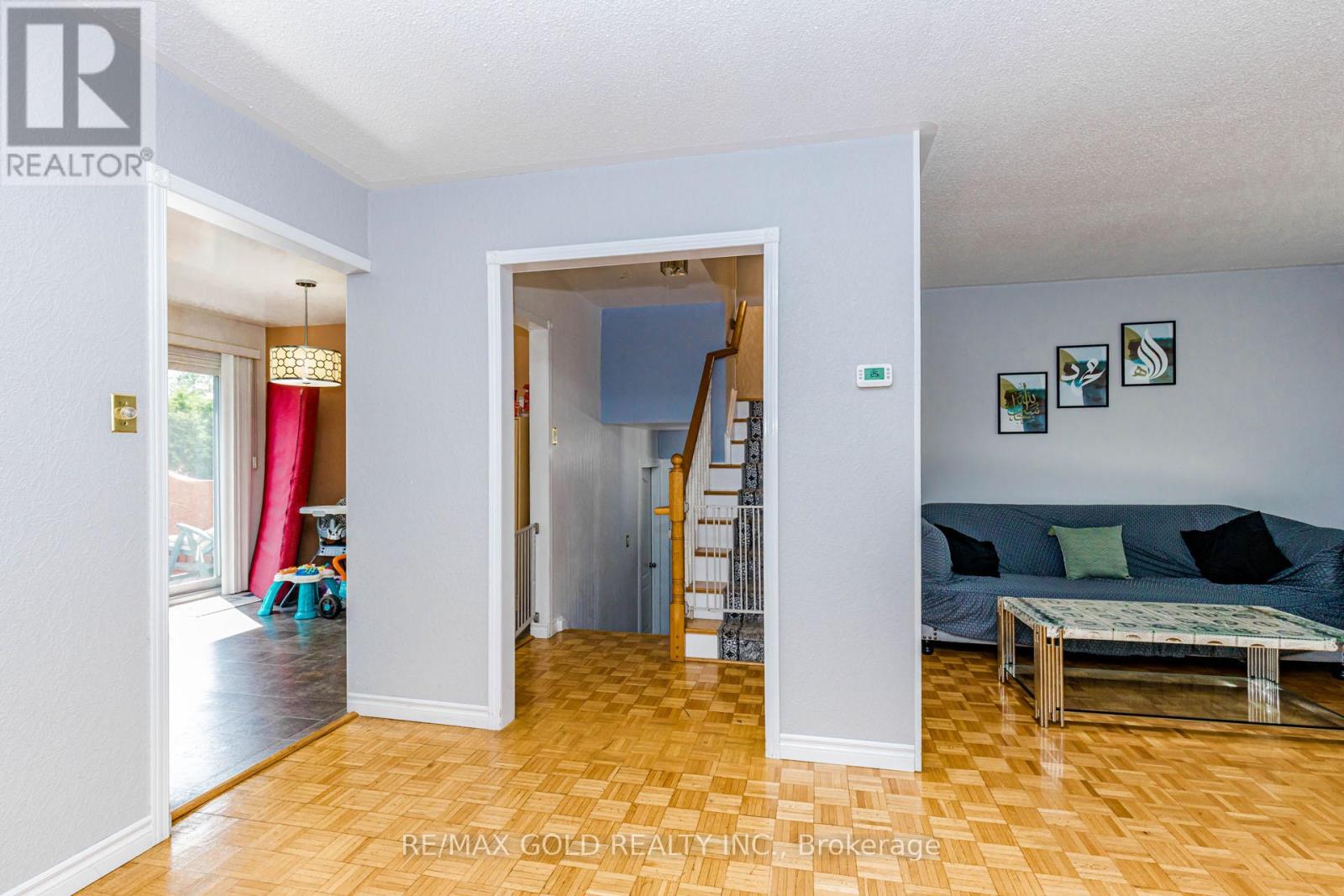 31 GONDOLA CRESCENT - 11