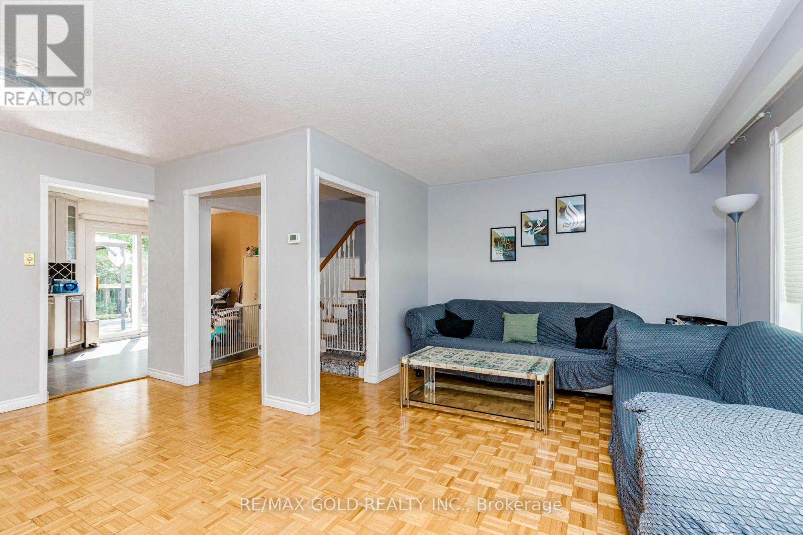 31 GONDOLA CRESCENT - 14