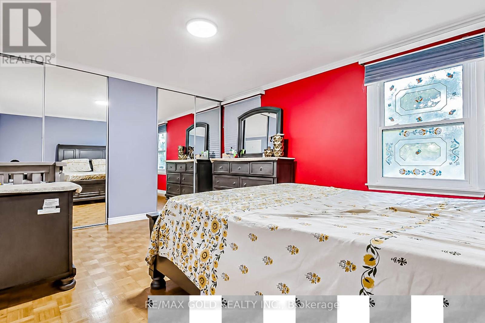 31 GONDOLA CRESCENT - 28