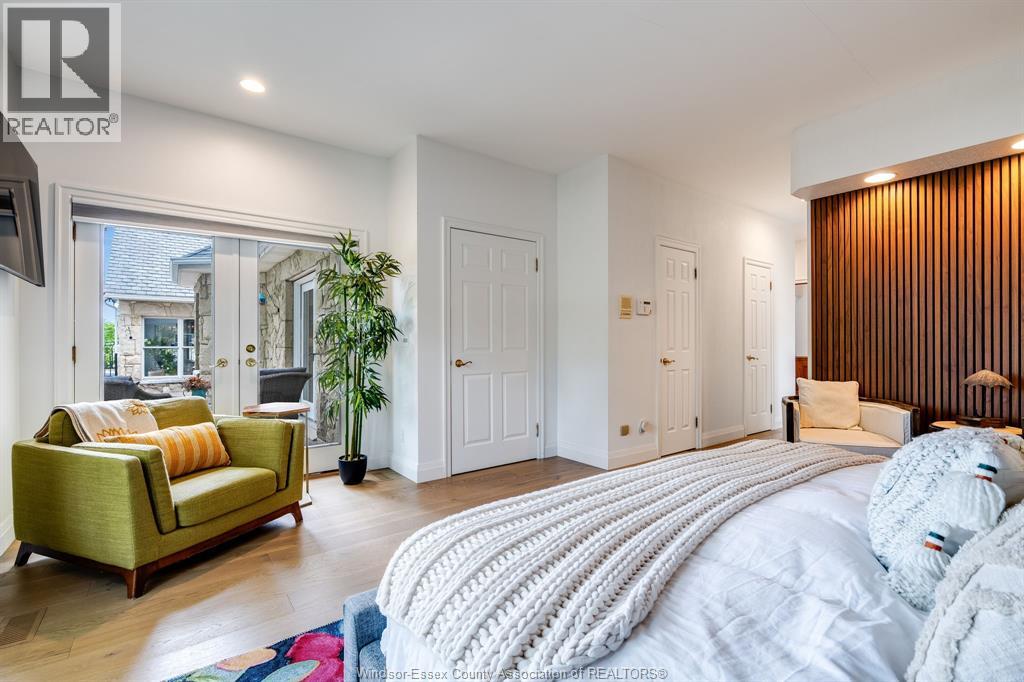 323 TALBOT STREET South - 18