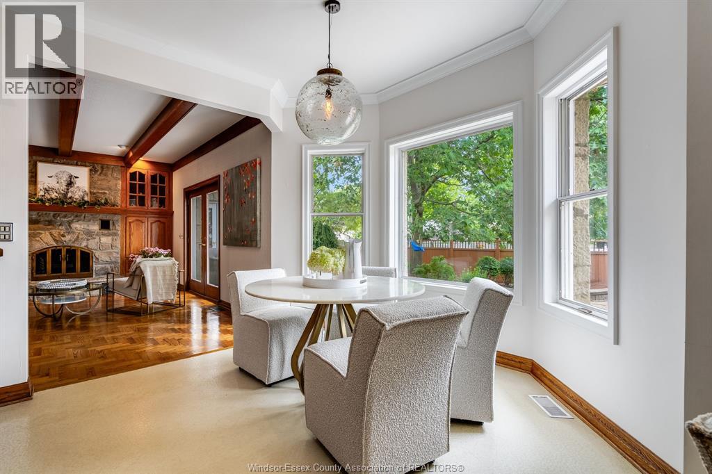 323 TALBOT STREET South - 21