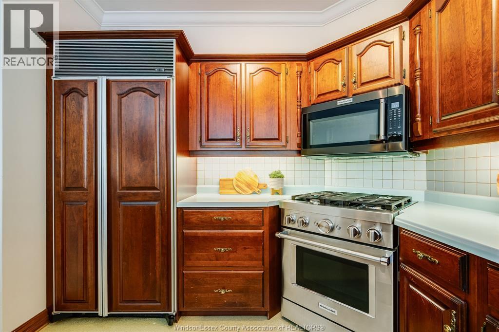 323 TALBOT STREET South - 24