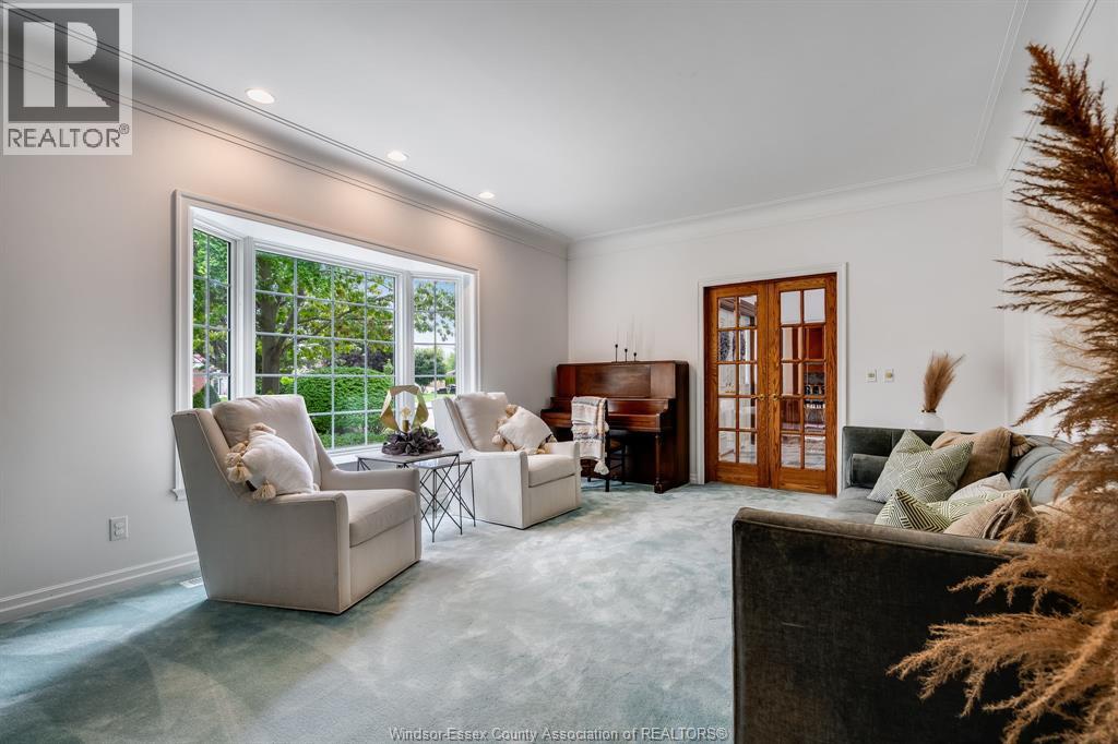 323 TALBOT STREET South - 25
