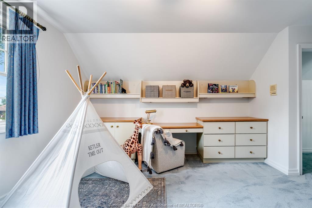 323 TALBOT STREET South - 38