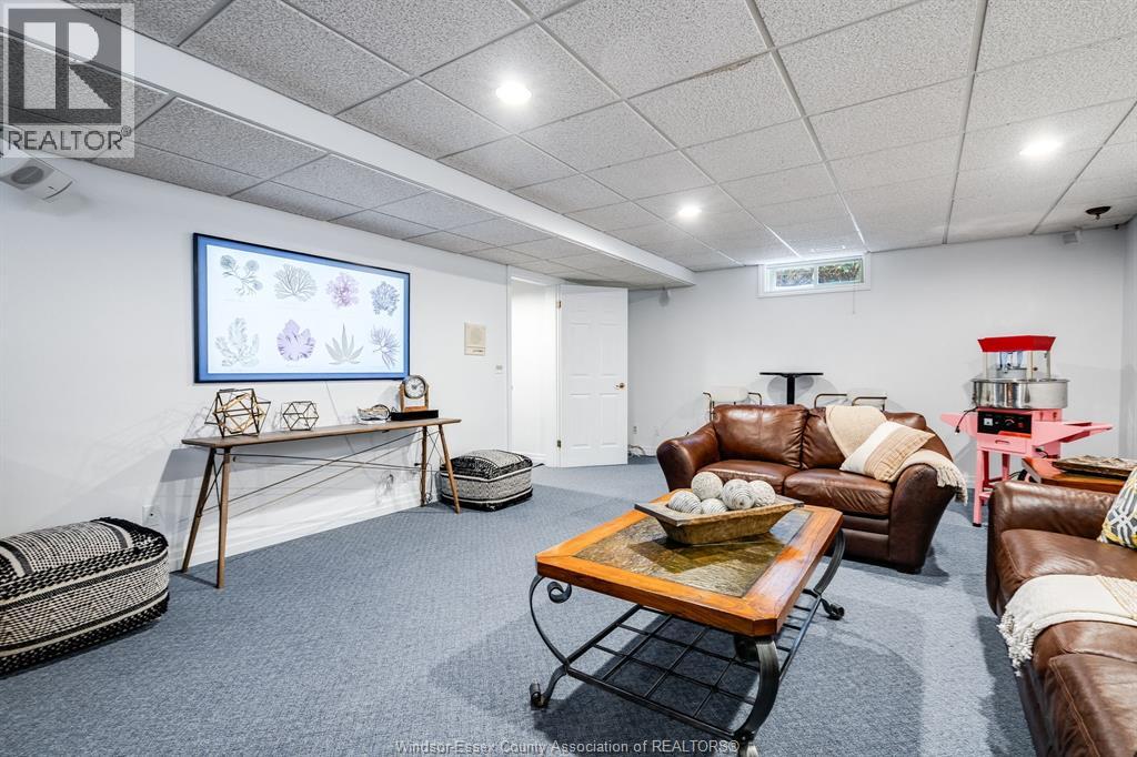323 TALBOT STREET South - 41