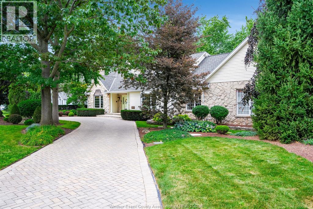 323 TALBOT STREET South - 43