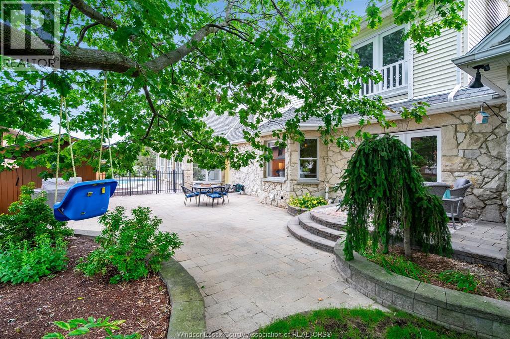 323 TALBOT STREET South - 47