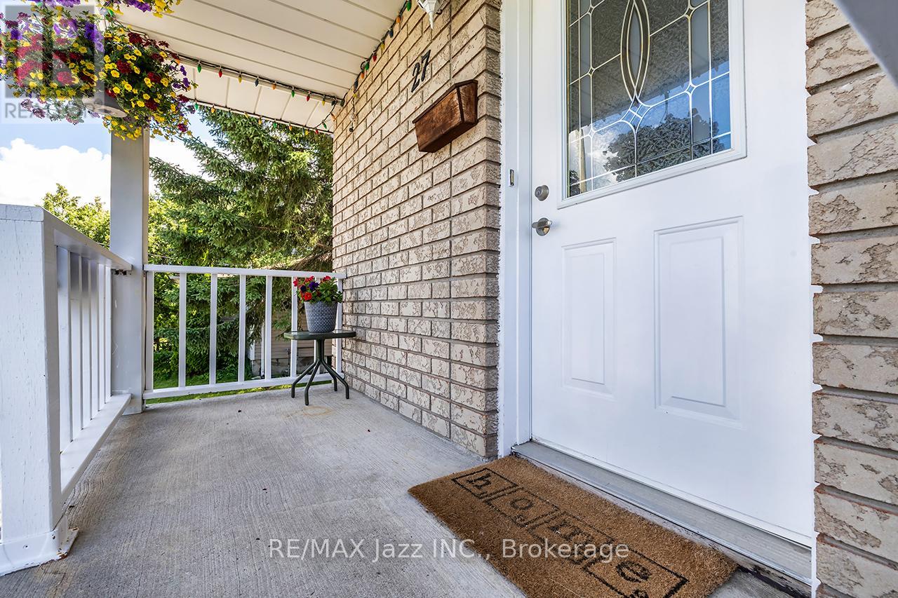 27 WAVERLEY ROAD - 13