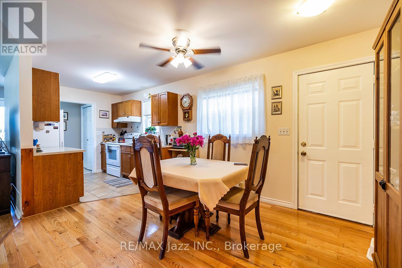 27 WAVERLEY ROAD - 14