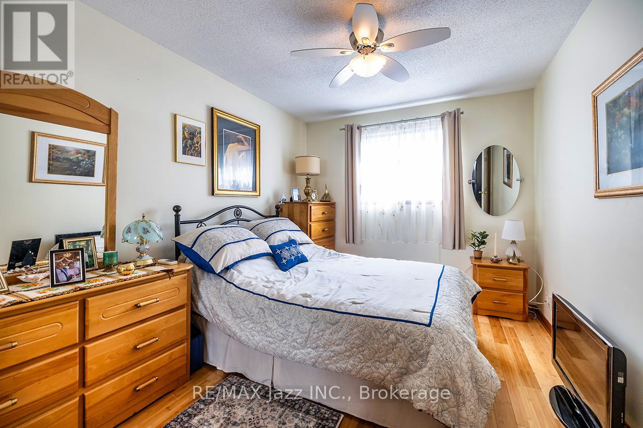 27 WAVERLEY ROAD - 21