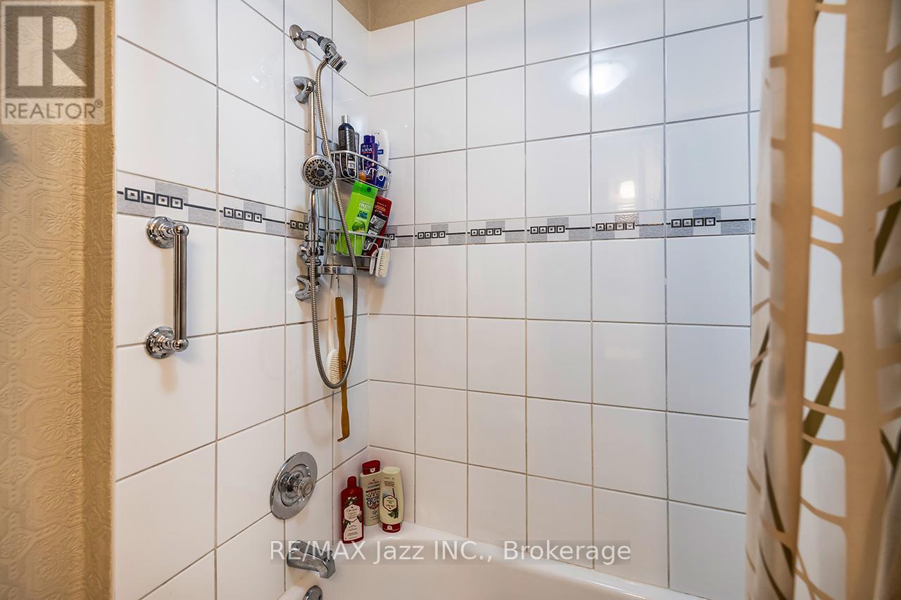 27 WAVERLEY ROAD - 23