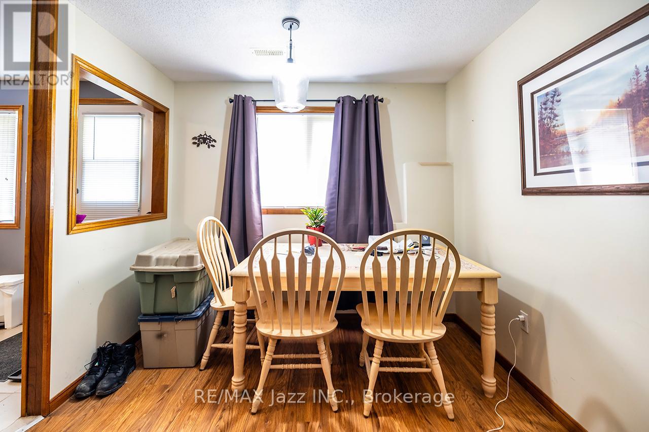 27 WAVERLEY ROAD - 27