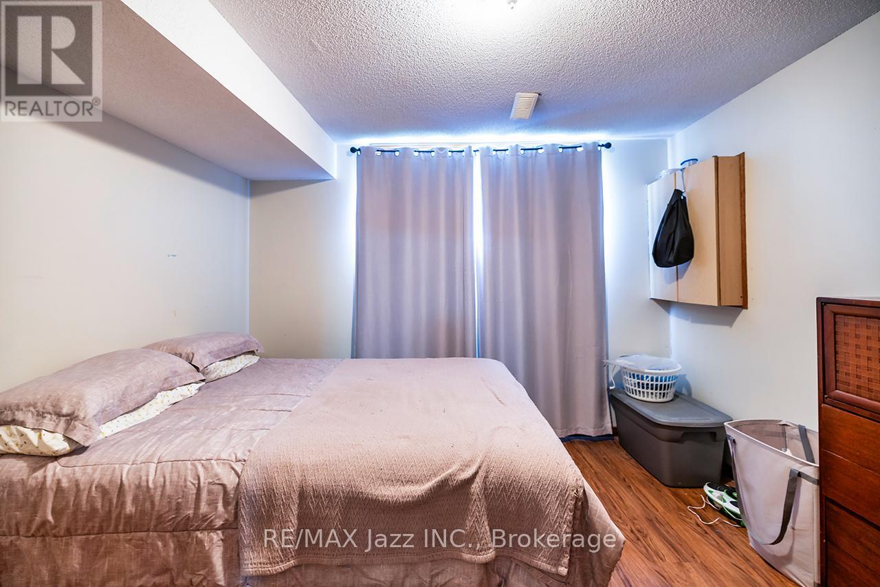 27 WAVERLEY ROAD - 28