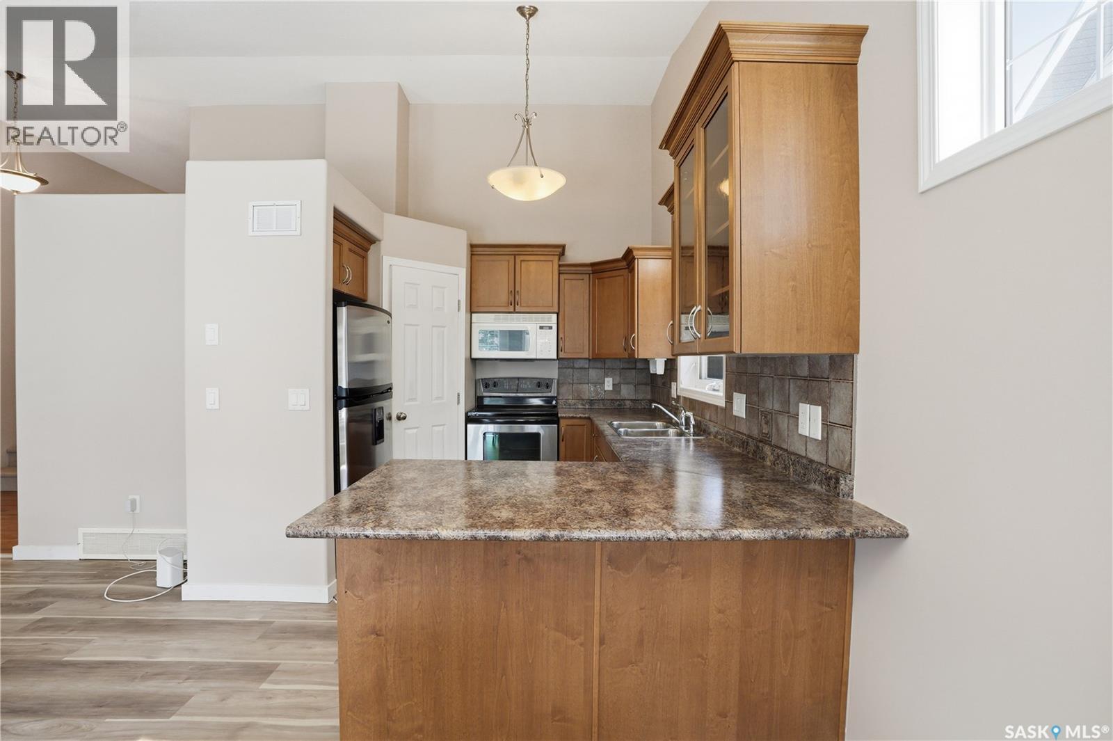 #105 615 Stensrud ROAD - 17