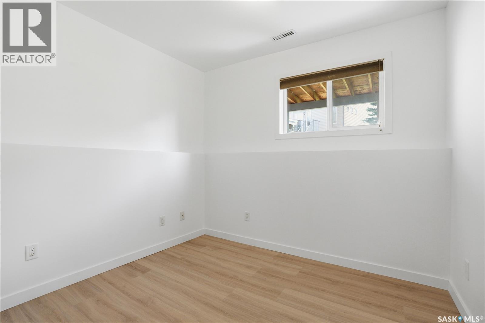 #105 615 Stensrud ROAD - 37