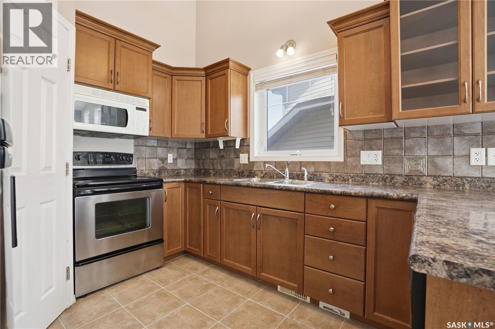 #105 615 Stensrud ROAD - 15