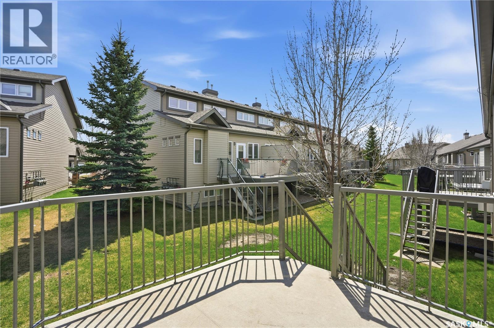 #105 615 Stensrud ROAD - 44