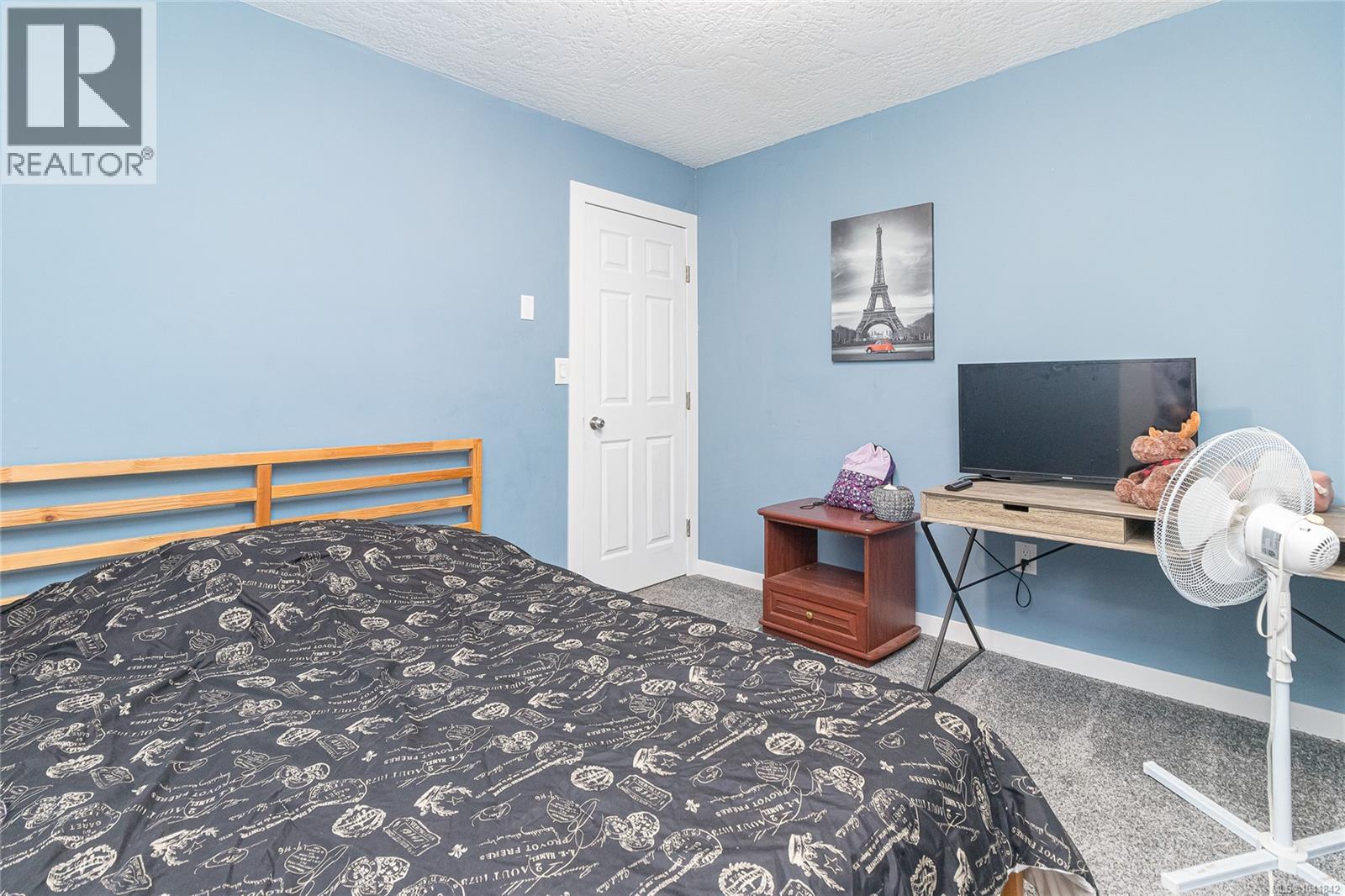2299 MacFarlane Cres - 16