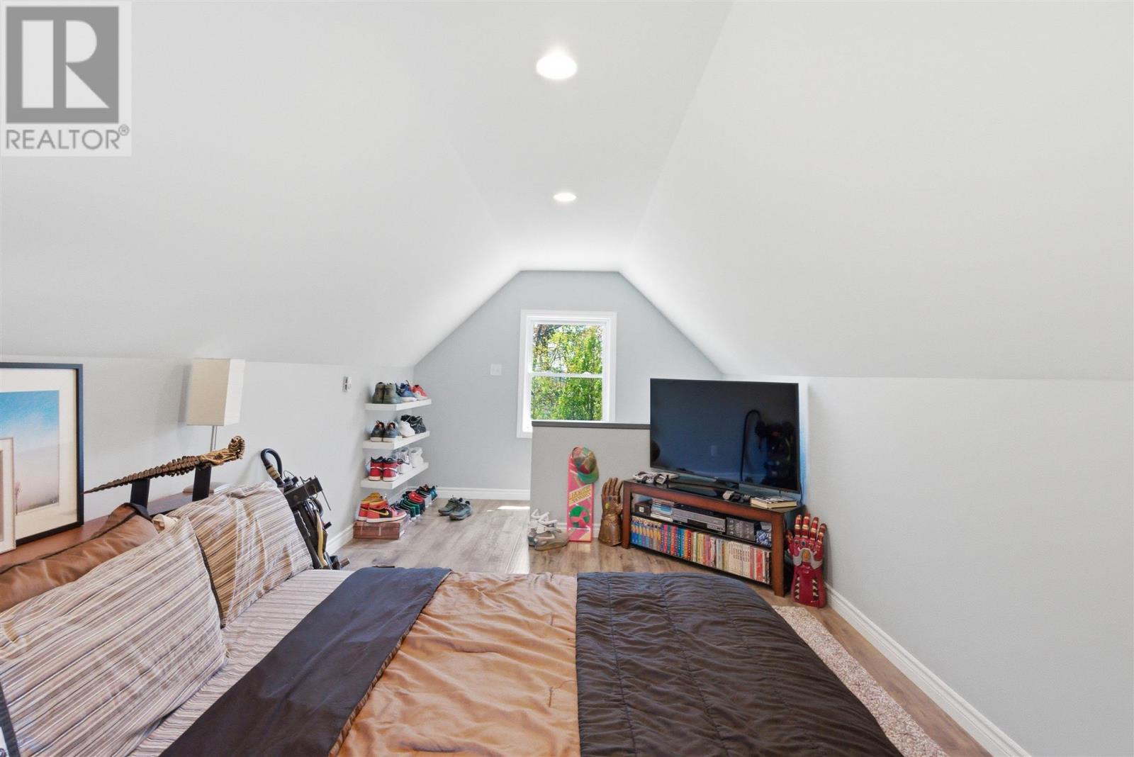 23 Kennedy RD - 40