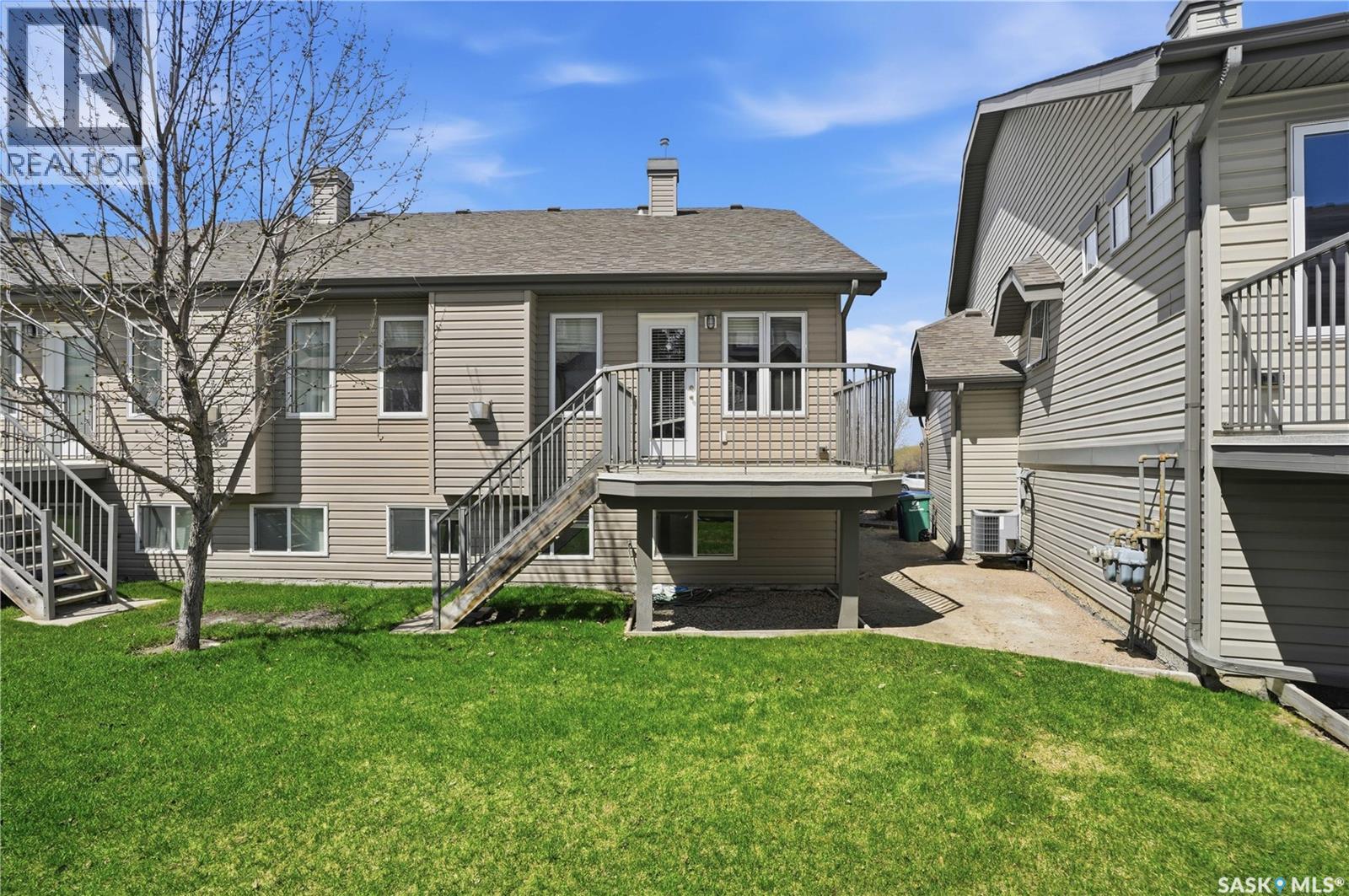 #105 615 Stensrud ROAD - 45