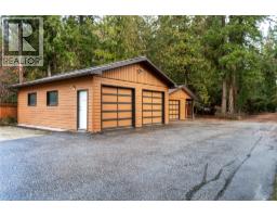 Primary Bedroom - 401 97a Highway, Sicamous, BC V0E2V1 Photo 8