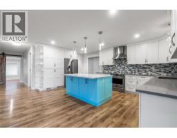 401 97a Highway, Sicamous, BC V0E2V1 Photo 15