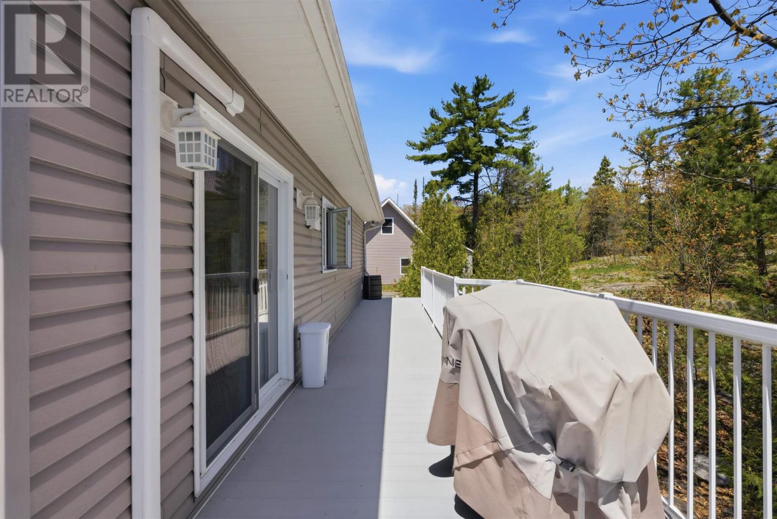 23 Kennedy RD - 37